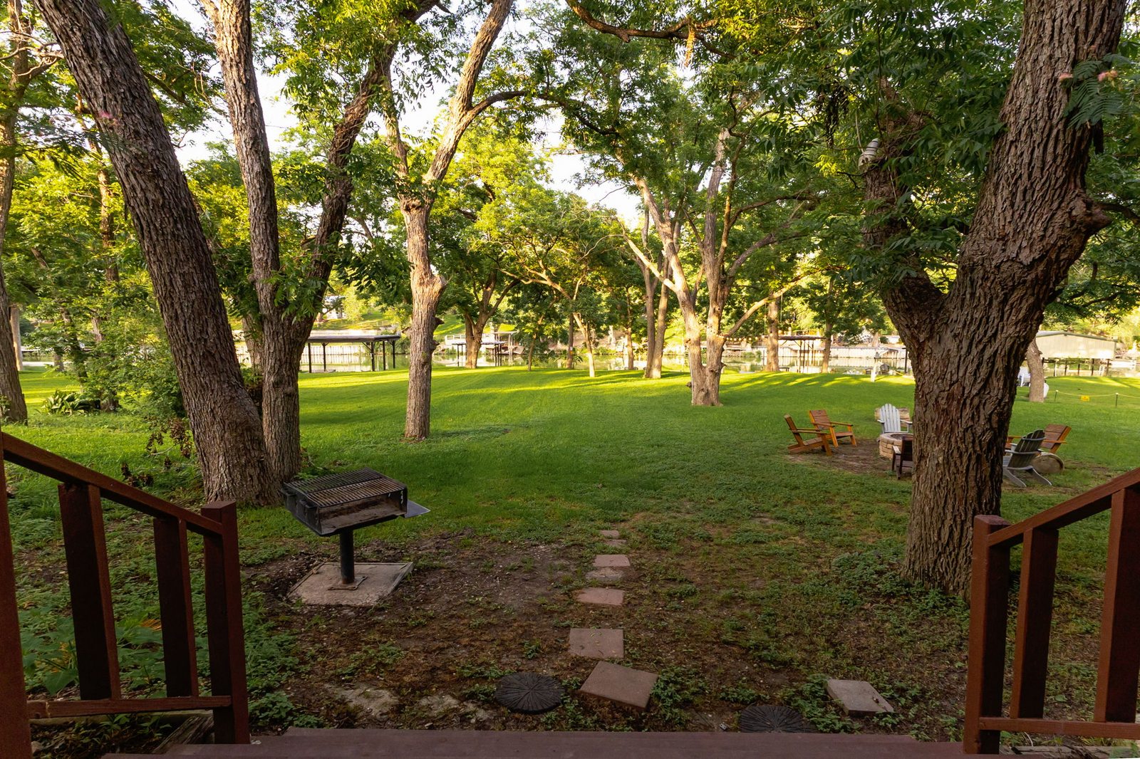 Park like grounds with pecan trees at Guadalupe Lake Lodge
