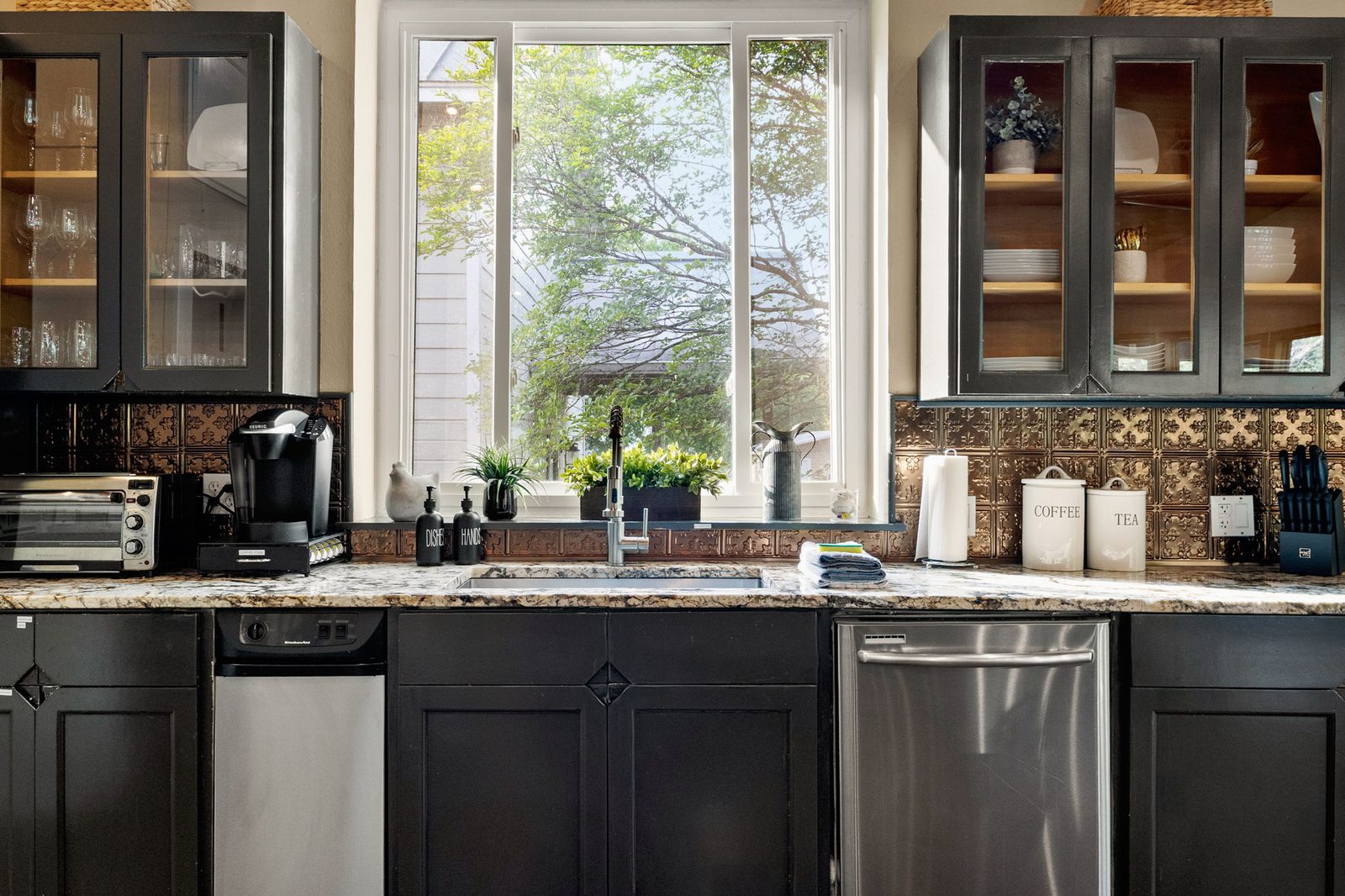 Kitchen counters, appliances, and food preparation space